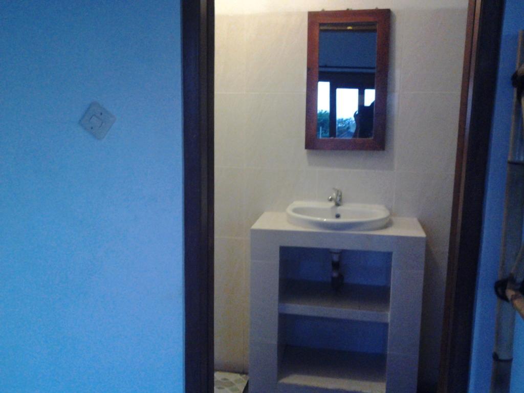 Sony Home Stay Amed  Room photo